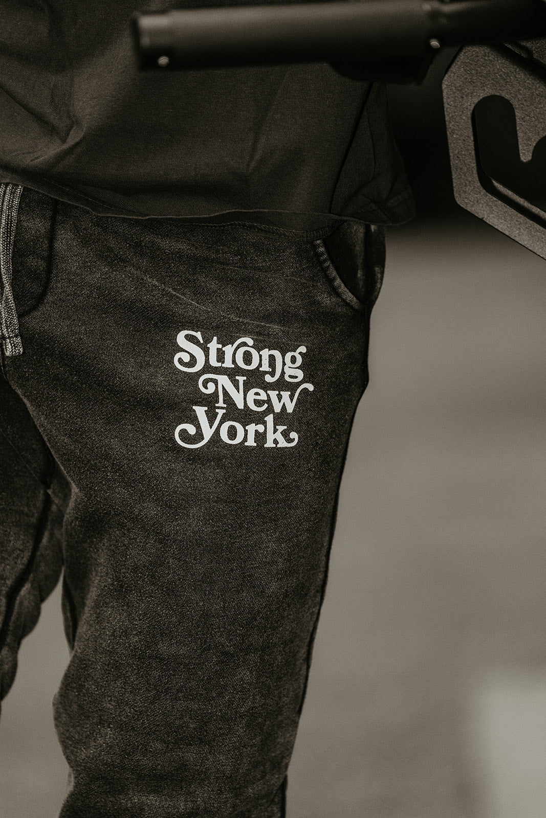 Strong New York Joggers